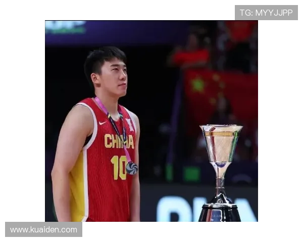 中国男篮迎战澳大利亚队备战世界杯关键战役,球员状态调整成焦点 中国男篮迎战澳大利亚队备战世界杯关键战役,球员状态调整成焦点