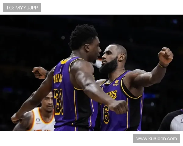 詹姆斯因伤缺席对阵勇士比赛 湖人面临重要考验球队深度成关键